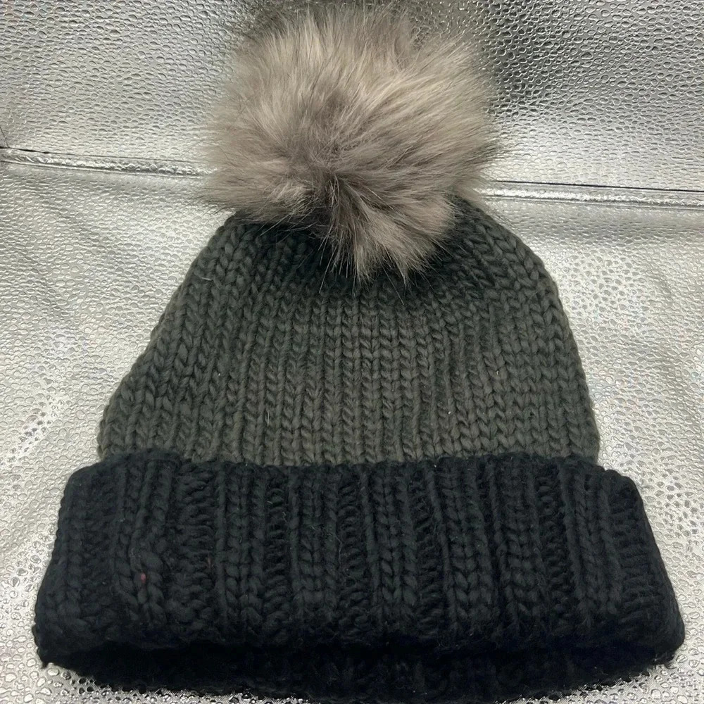 (2) Toboggans 1 black and grey and 1 peach color - Picture 2 of 3